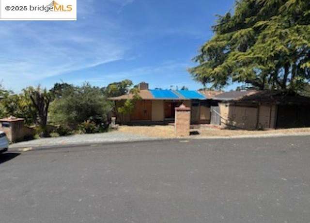 Property at 11201 Lochard St, Oakland, CA 94605, 3 beds, 2 baths