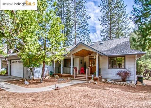 Property at 20838 Knollcrest Ct, Groveland, CA 95321, 3 beds, 2 baths