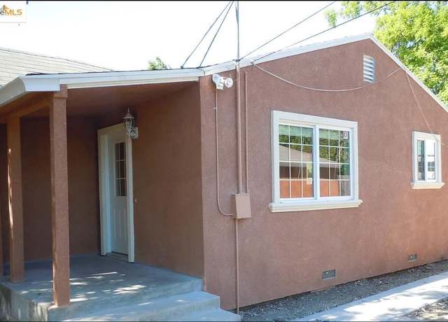 Property at 327 W 20th St, Antioch, CA 94509, 3 beds, 1 bath