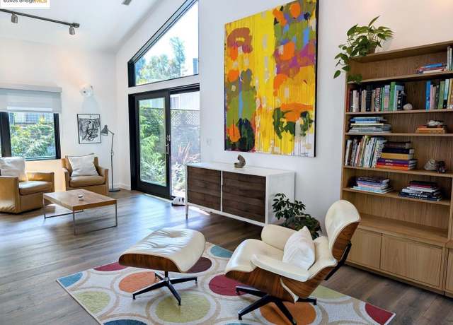 Property at 206 Donohoe St, East Palo Alto, CA 94303, 3 beds, 3 baths