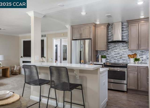 Property at 1115 Oakmont Dr #5, Walnut Creek, CA 94595, 2 beds, 1 bath