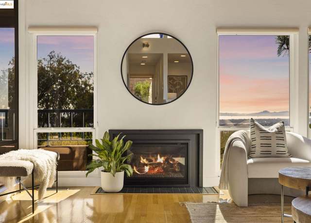 Property at 5 Sereno Cir, Oakland, CA 94619, 2 beds, 3 baths