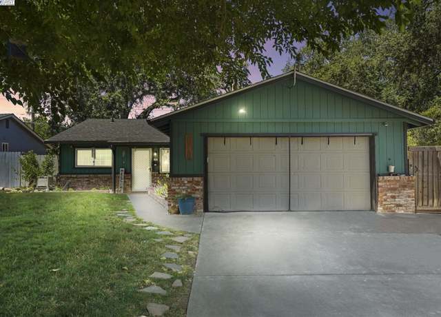 Property at 5913 Woodleigh Dr, Carmichael, CA 95608, 3 beds, 2 baths