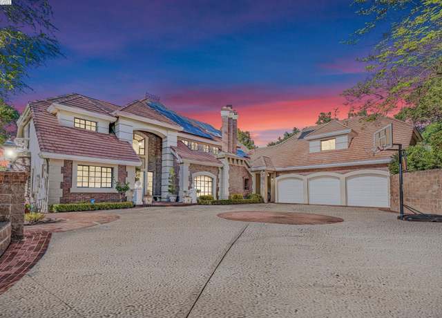 Property at 219 Valley Oaks Dr, Alamo, CA 94507, 4 beds, 4.5 baths