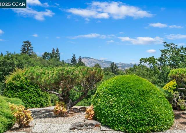 Property at 1429 Skycrest Dr #3, Walnut Creek, CA 94595, 3 beds, 2.5 baths