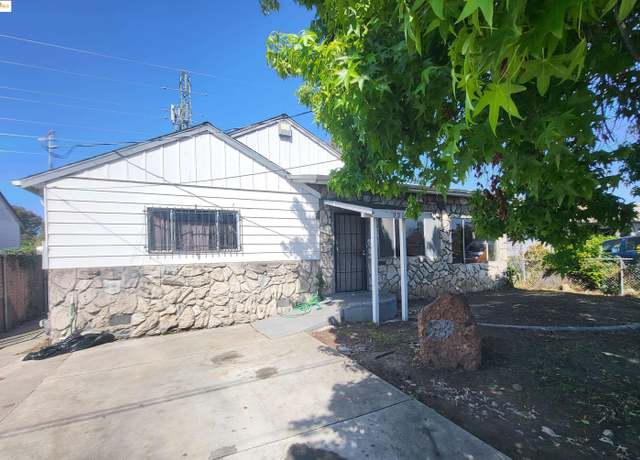 Property at 9925 Hesket Rd, Oakland, CA 94603, 3 beds, 2 baths
