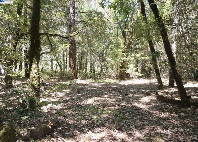 Property at 30 Suzy Q Rd, Salyer, CA 95527