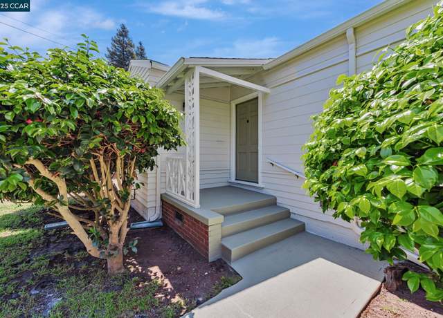 Property at 3056 Roxbury Ave, Oakland, CA 94605, 3 beds, 1.5 baths