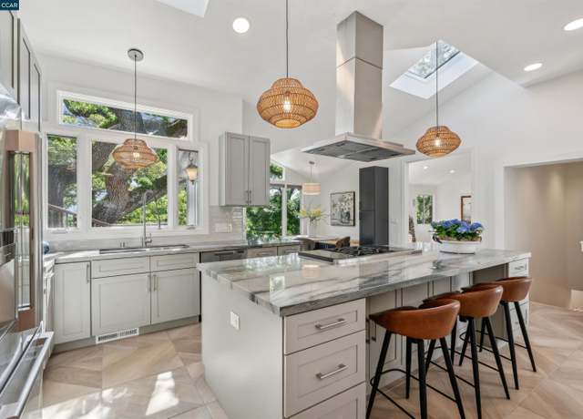 Property at 3579 Boyer Cir, Lafayette, CA 94549, 4 beds, 3.5 baths