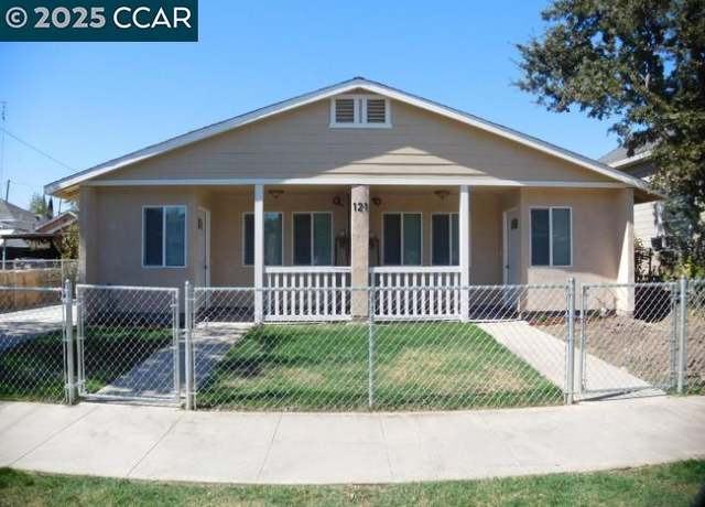 Property at 121 S Della St, Stockton, CA 95205, 4 beds, 2 baths