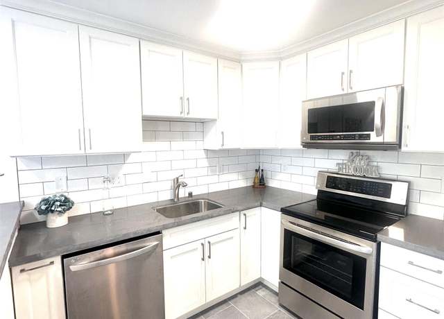 Property at 5 Admiral Dr Unit F310, Emeryville, CA 94608, 1 bed, 1 bath
