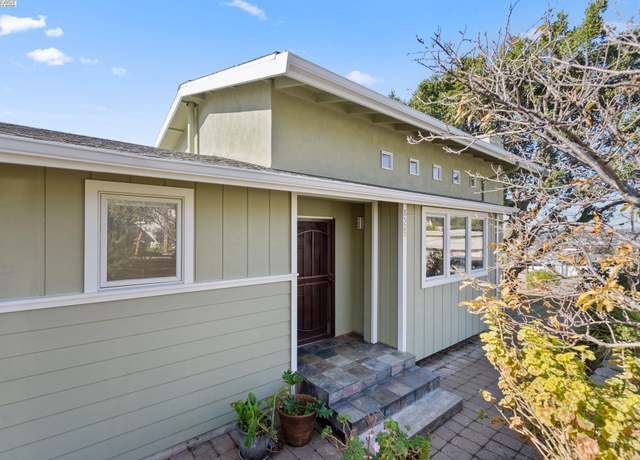 Property at 8525 Seneca St, Oakland, CA 94605, 2 beds, 1 bath