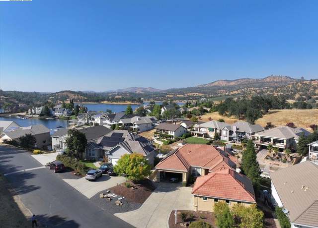 Property at 6040 Bluff View Rd, Copperopolis, CA 95228, 5 beds, 3 baths