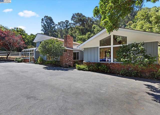 Property at 30261 Palomares Rd, Castro Valley, CA 94552, 6 beds, 4 baths