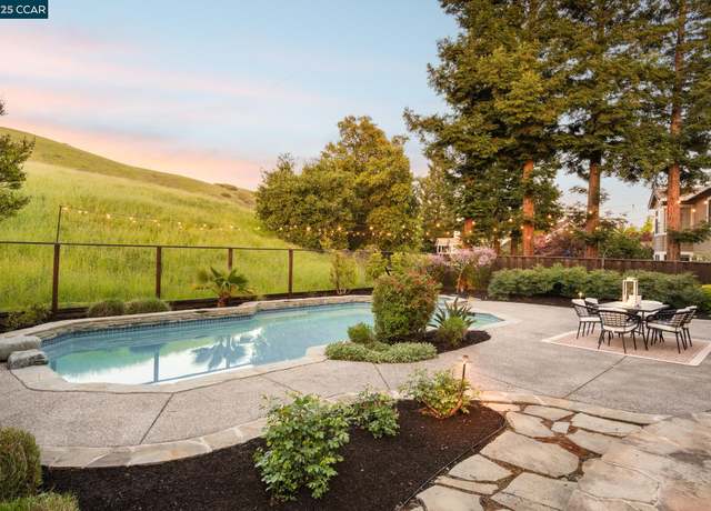 Property at 260 Edinburgh Cir, Danville, CA 94526, 5 beds, 4.5 baths
