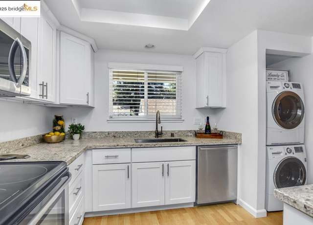 Property at 2587 Oak Rd Unit A, Walnut Creek, CA 94597, 2 beds, 2 baths