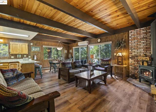 Property at 27086 Summerhill Dr, Strawberry, CA 95375, 3 beds, 2.5 baths