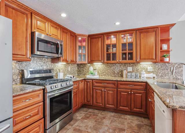Property at 14935 Fjord St, San Leandro, CA 94578, 4 beds, 2.5 baths
