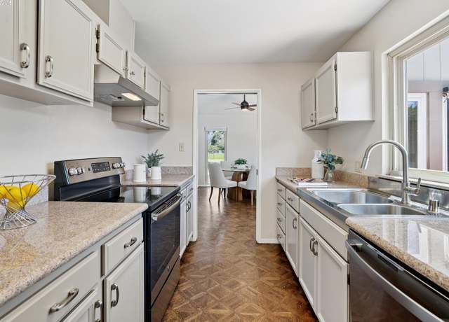 Property at 3350 Fir Ave, Alameda, CA 94502, 2 beds, 2 baths