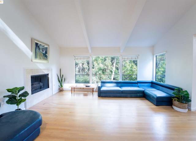 Property at 6401 Zinn Dr, Oakland, CA 94611, 4 beds, 4 baths