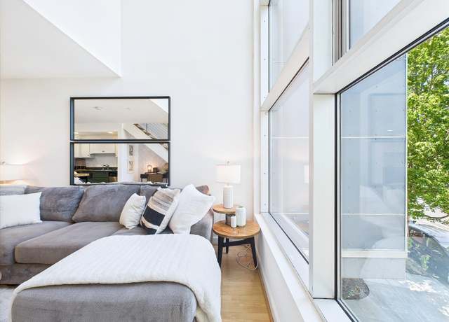 Property at 485 W Macarthur Blvd #201, Oakland, CA 94609, 1 bed, 1 bath