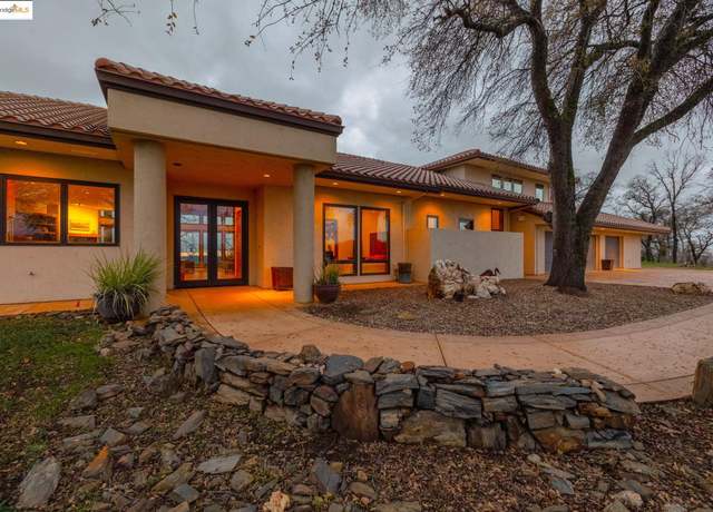 Property at 25775 Powell Ranch Rd, Sonora, CA 95370, 3 beds, 3 baths