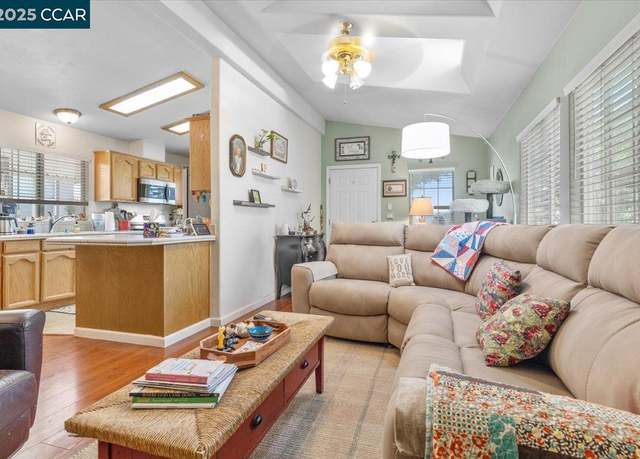 Property at 193 Maureen Cir #193, Bay Point, CA 94565, 3 beds, 2 baths