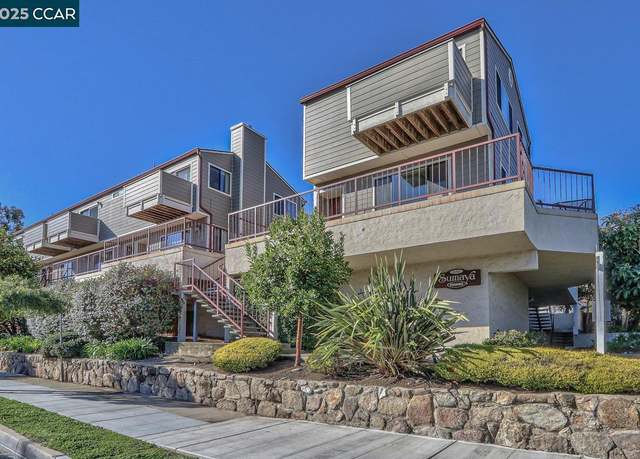 Property at 402 Watson #5, Monterey 92940, 2 beds, 2 baths