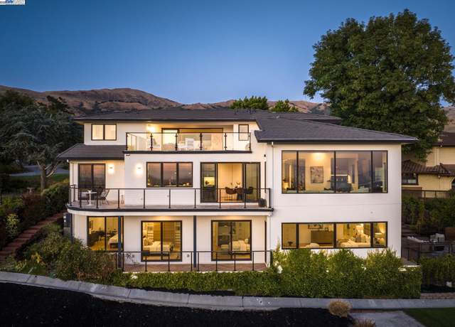 Property at 1615 Vinehill Ct, Fremont, CA 94539, 5 beds, 6.5 baths