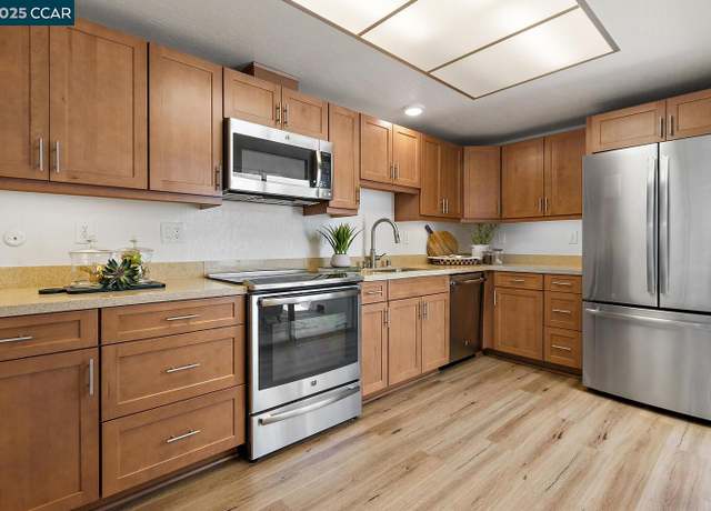 Property at 1501 Oakmont #7, Walnut Creek, CA 94595, 2 beds, 1 bath