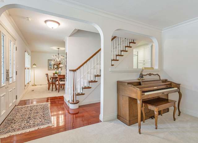 Property at 736 Tunbridge Rd, Danville, CA 94526, 5 beds, 3 baths
