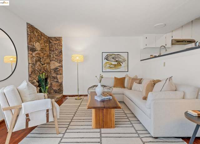 Property at 3501 35th Ave #2, Oakland, CA 94619, 2 beds, 1.5 baths