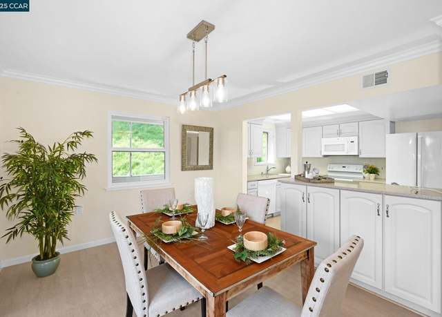 Property at 1549 Oakmont Dr #12, Walnut Creek, CA 94595, 2 beds, 1 bath