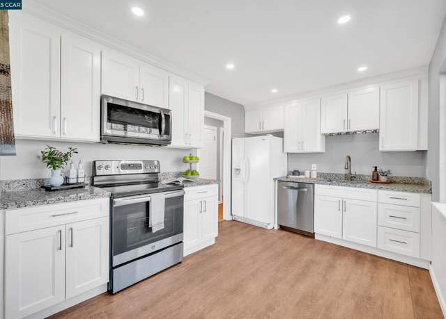 Property at 2774 Broadmoor Ave, Concord, CA 94520, 3 beds, 1 bath