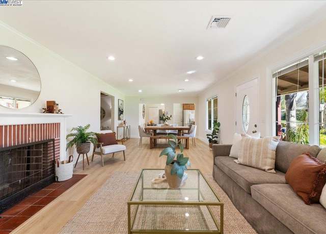 Property at 1455 Grove Way, Concord, CA 94518, 3 beds, 2 baths