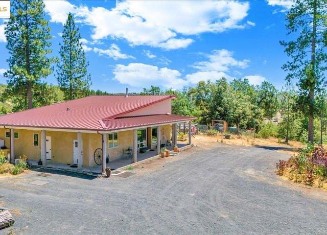 Property at 9935 Jackass Creek Rd, Groveland, CA 95321, 1 bed, 2 baths