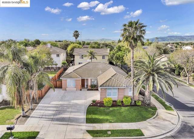 Property at 512 Edgefield St, Brentwood, CA 94513, 3 beds, 2 baths