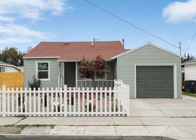 Property at 460 W Whittier Ave, Tracy, CA 95376, 2 beds, 1 bath