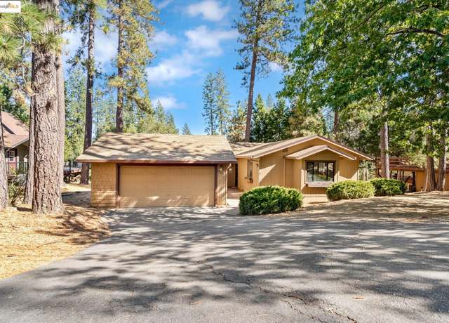 Property at 13099 Mueller Dr, Groveland, CA 95321, 3 beds, 3 baths