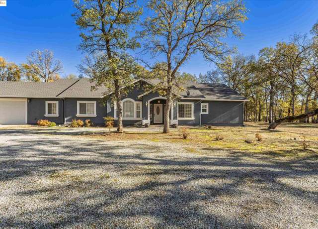 Property at 8585 Whispering Oaks Rd, Redding, CA 96002, 3 beds, 3 baths