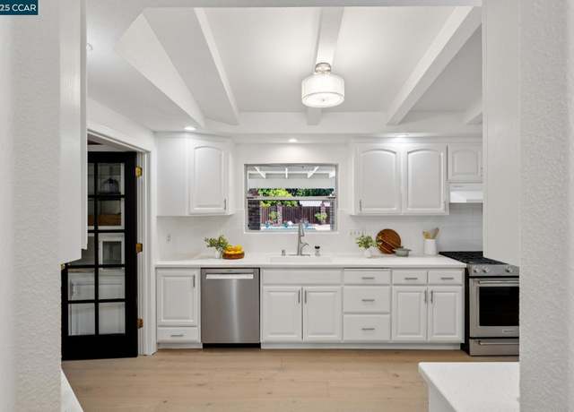 Property at 12 La Sonoma Ct, Alamo, CA 94507, 3 beds, 2 baths