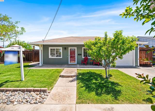 Property at 692 Adelle St, Livermore, CA 94551, 3 beds, 1 bath