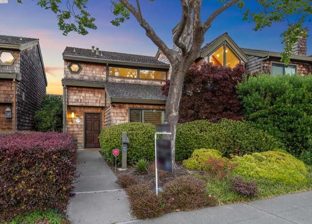 Property at 817 Harbor Rd, Alameda, CA 94502, 2 beds, 2.5 baths