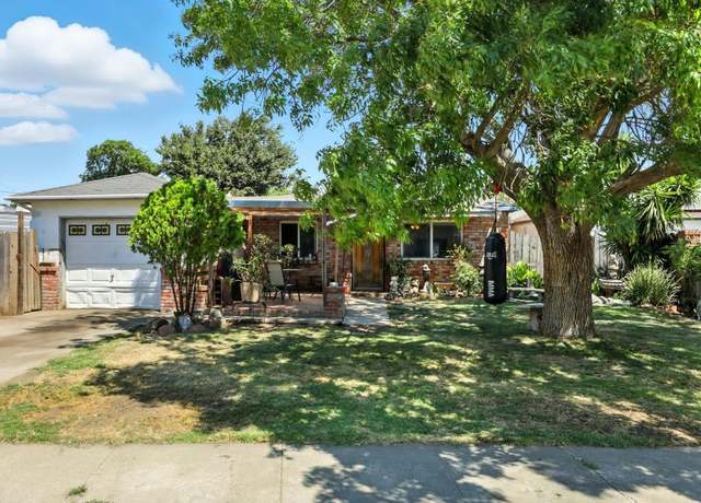 Property at 27 4th Ave, Isleton, CA 95641, 4 beds, 2 baths