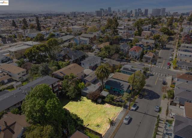 Property at 1127 E 20th St, Oakland, CA 94606