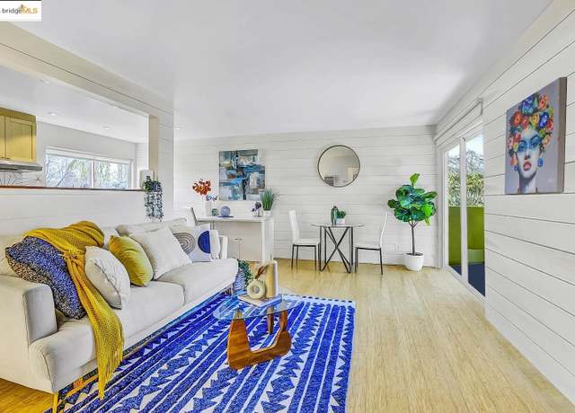Property at 2327 10th St #4, Berkeley, CA 94710, 2 beds, 1 bath