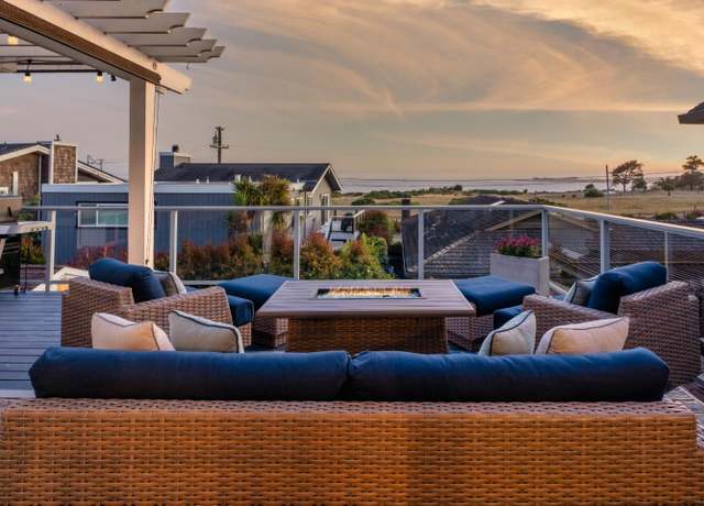 Property at 129 Santa Cruz Ave, Aptos, CA 95003, 3 beds, 3 baths