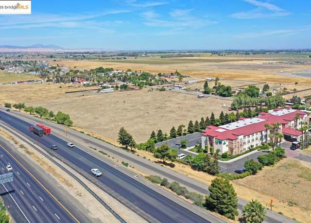 Property at 10792 W Larch Rd, Tracy, CA 95304