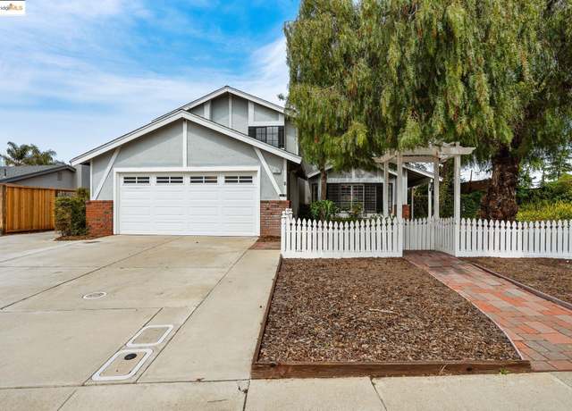 Property at 1000 Woodglen Dr, Oakley, CA 94561, 4 beds, 3 baths