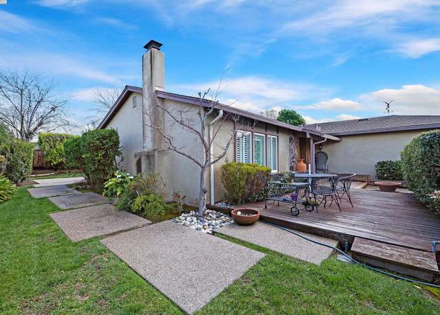 Property at 576 Emerald St, Livermore, CA 94550, 3 beds, 2 baths